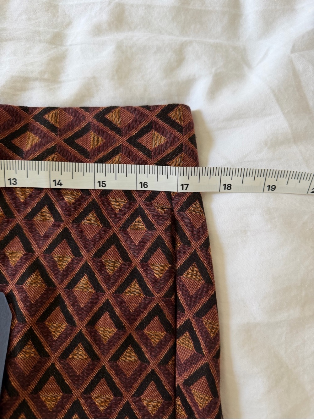 Scotch & Soda Diamond-Pattern Shorts in Rust and Gold - Picture 4 of 8